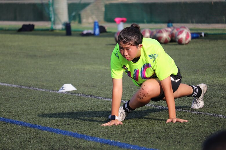 「耳が聞こえなくても大学サッカーでプレー」女子選手が目指す夢とは｜FNNプライムオンライン