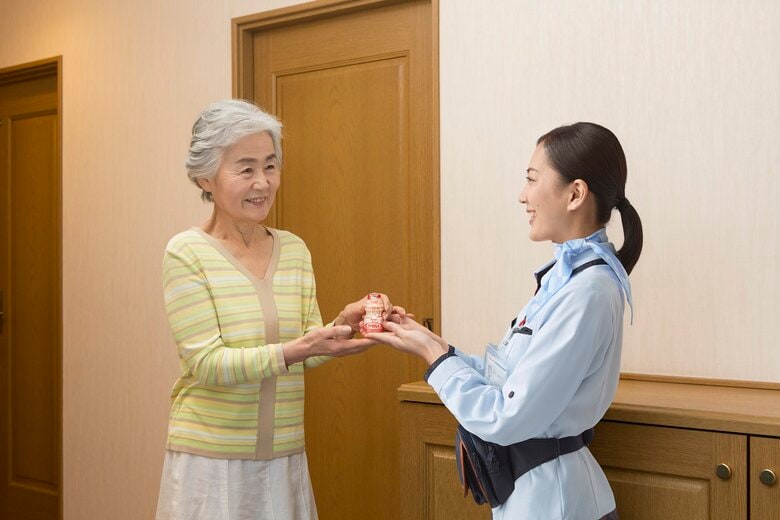 東京ヤクルトのヤクルトレディ約１，７００名が認知症サポーターとして活動。「高齢者のゆるやかな見守り」実践の成果を事例発表（第２７回日本認知症ケア学会大会）