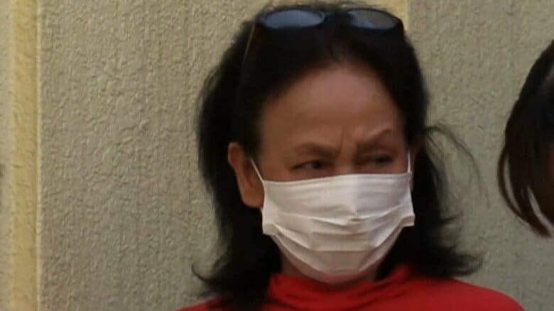 【ロマンス詐欺】フィリピン国籍の女（67）逮捕の瞬間　“ウクライナの男性医師”かたり…70代女性から現金だまし取ったか｜FNNプライムオンライン