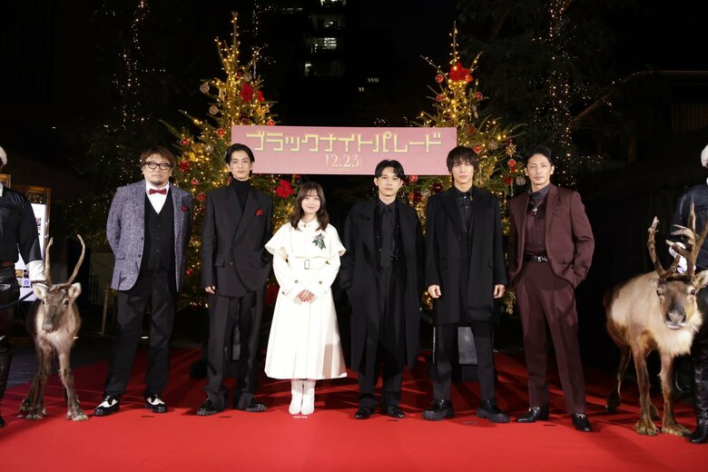 (左から)福田雄一監督、渡邊圭祐さん、橋本環奈さん、吉沢亮さん、中川大志さん、玉木宏さん