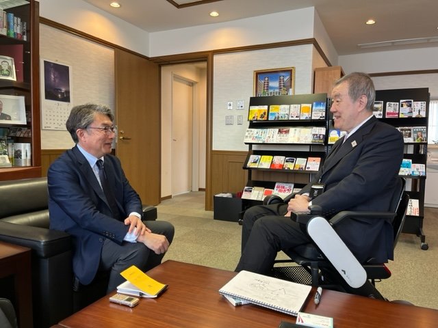 出口学長「日本人が9割以上を占める日本社会では、問題解決に時間がかかる」