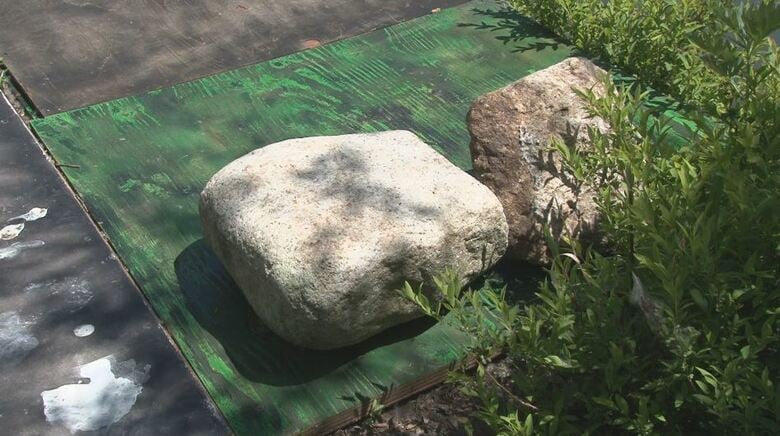 期限の日を迎えても台座は「そのまま」　5月11日