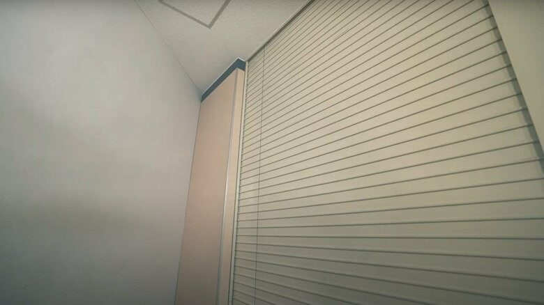 防火シャッターは近くに扉があることも