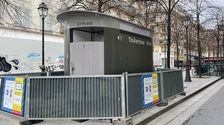 市内では、毎週10カ所ほどのトイレ交換が進む