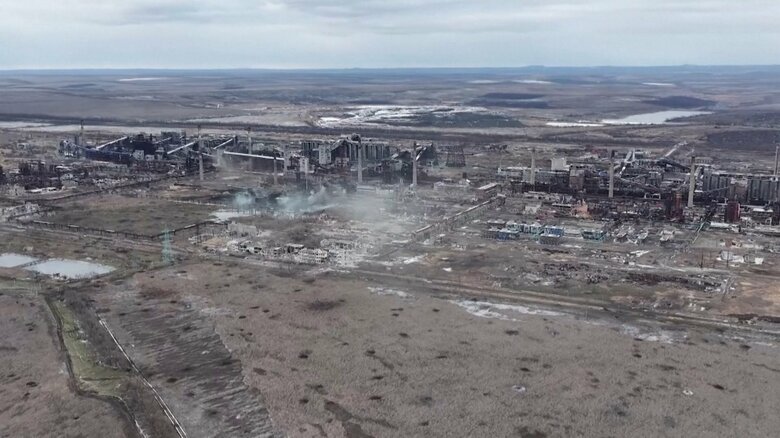 ウクライナ軍撤収後のアウディーイウカ・コークス工場跡（ウクライナ軍のドローン撮影）