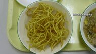 ありうる?給食の皿うどんで児童ら7人“歯が欠ける”…異常な硬さの原因は“麺の揚げすぎ”