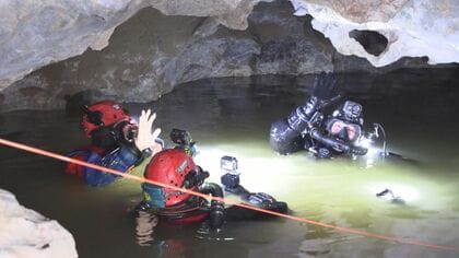 “人類未踏”の空間が…洞窟の奥にある地底湖へ挑むプロダイバー 命のリスク伴う最前線で未知に魅せられる理由