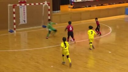 “怒ってはいけない”フットサル大会　小学生がのびのびプレー　岩手県一関市