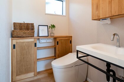 8月10日は「トイレの日」 4割弱が自宅のトイレに不満あり 不満1位は「掃除の手間」、2位「臭い」 ~ 家づくりのプロが解説!「失敗しないトイレ選び」 ~