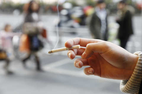 平成は たばこ離れ の時代だった 世間はなぜ 嫌煙 となったのか