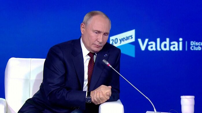 「トランプ氏に祝意を表したい」と述べたプーチン大統領(7日)