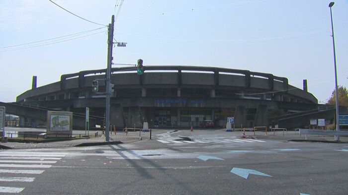 鳥屋野球場