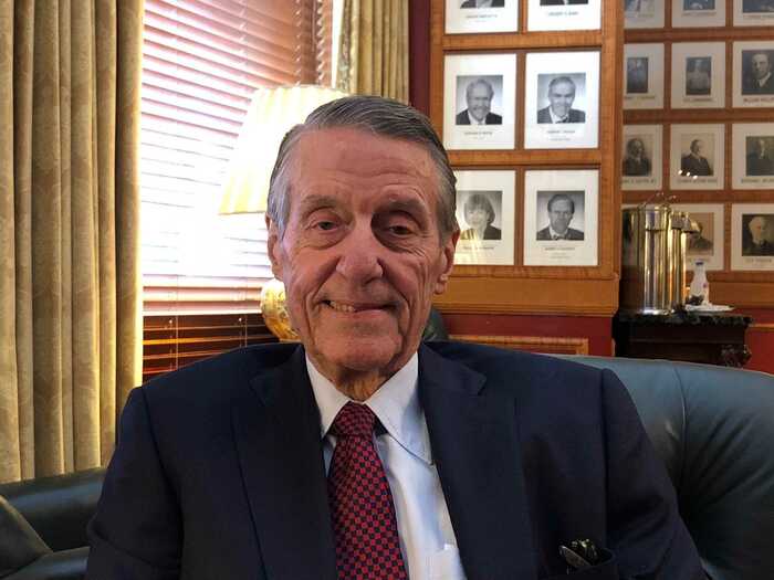 米日財団理事長のジョージ・R・パッカード氏