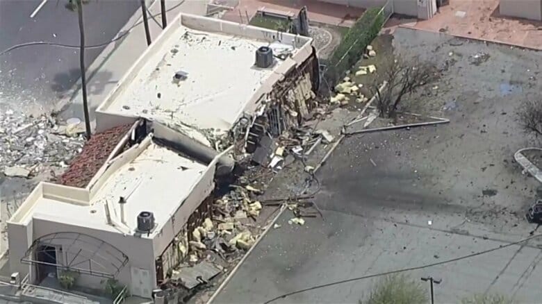 不妊治療クリニック近くで車爆発　4人ケガ、容疑者とみられる1人が死亡　テロ疑いで捜査　アメリカ・カリフォルニア州｜FNNプライムオンライン
