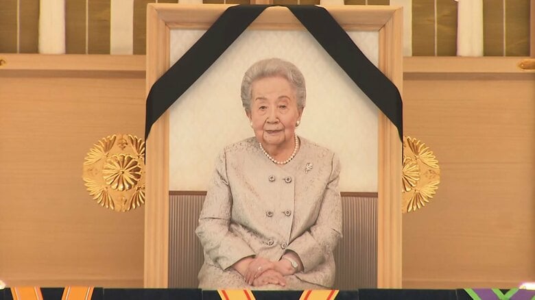 「斂葬の儀」から一夜…愛子さまら皇族方が三笠宮邸訪問　午後両陛下が百合子さま眠る墓所に初めて拝礼へ｜FNNプライムオンライン