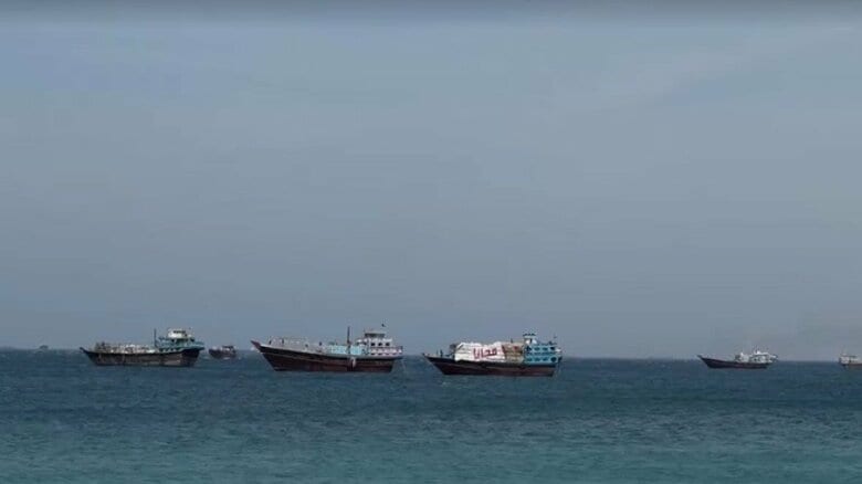 ホルムズ海峡めぐりイラン内で食い違い　アラグチ外相「完全開放」表明、イラン交渉担当者「アメリカの海上封鎖続けば開放せず」と警告｜FNNプライムオンライン