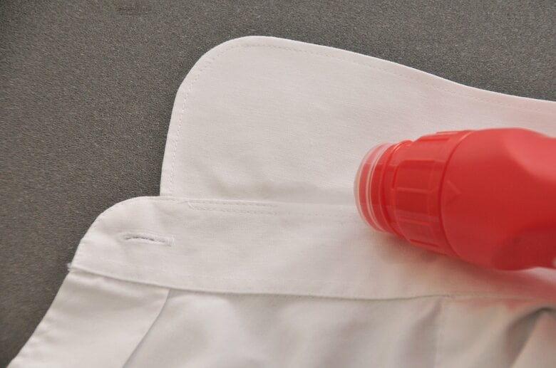 襟・袖専用の前処理剤も便利