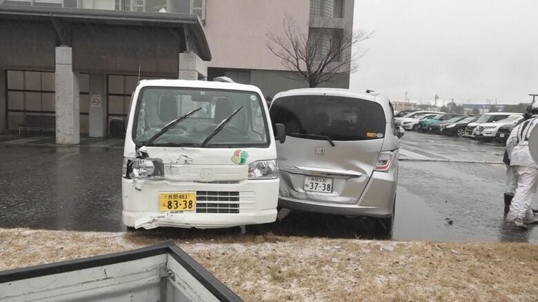 巻き込まれた車