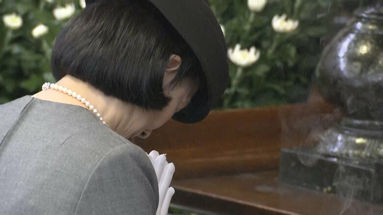 法要に参列された紀子さま