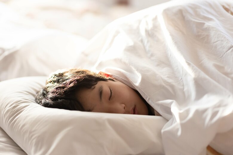 起床時間の少し前からカーテンを開けてみよう（画像：イメージ）