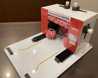 「洗車機」大好きな5歳息子にママが作った“秀逸おもちゃ”が話題…でも、「乾燥機能は?」とダメ出しも