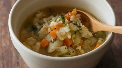 本場は赤くない！？冷蔵庫の残り野菜でできる本格「ミネストローネ」を“おうちイタリア料理家”ありのママさんが伝授