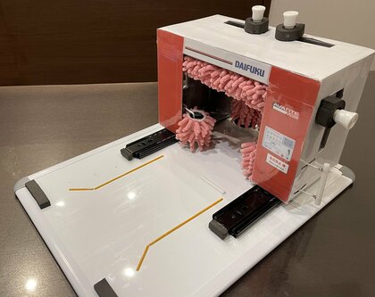 「洗車機」大好きな5歳息子にママが作った“秀逸おもちゃ”が話題…でも、「乾燥機能は?」とダメ出しも　