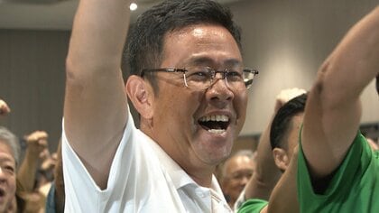 古謝玄太氏(42)はどんな人？　沖縄県知事選で現職の玉城デニー氏に勝利　5児の父、産後パパ育休を取得