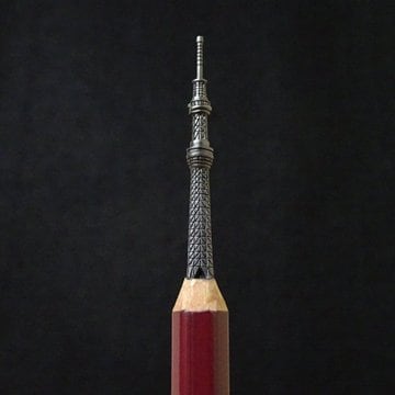 鉛筆の芯を彫って作った東京スカイツリー