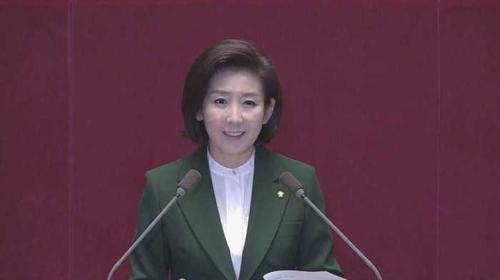 報道の自由を踏みにじる韓国与党…「文大統領は金委員長のスポークスマン」余波