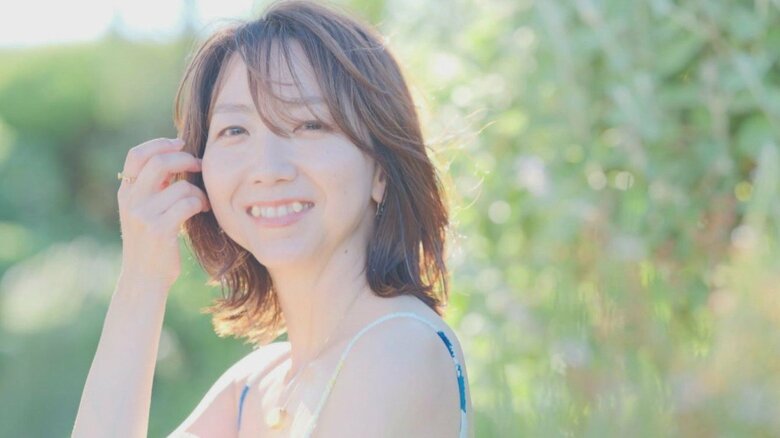 “撮られて輝く女性”テーマに…普通の女性がモデルを務める写真展 女性写真家「自分の素敵な所を知って」｜FNNプライムオンライン