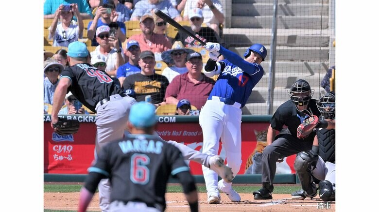 大谷翔平痛烈二塁打にロバーツ監督「人間にはあんな強い打球打つこと不可能」　山本由伸5回7奪三振で開幕へ万全｜FNNプライムオンライン