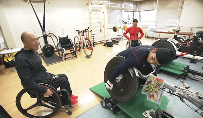 ホンダ太陽で練習する結一さんと師匠たち