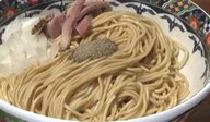 ラーメン店で「替え玉」ならぬ「和え玉」が人気　麺にタレや具材を絡めて提供…フードロス削減や客単価アップも