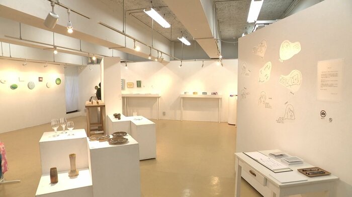 秋田公立美術大学の卒業生7人による展覧会『ななてん』（秋田市・2025年10月）