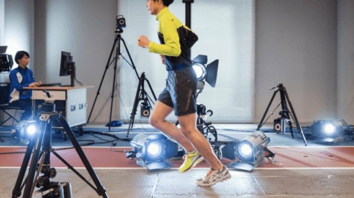 走り方の評価・分析は実際のランナーの走行データを基準としている