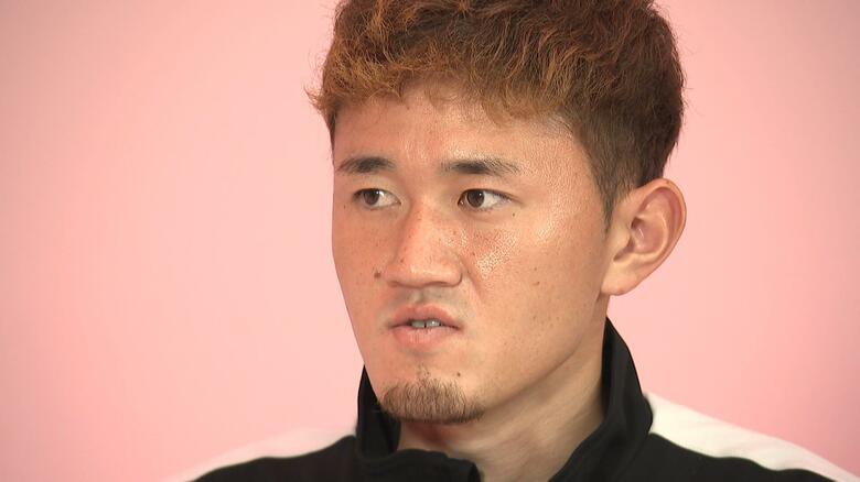 J3得点王・テゲバ橋本啓吾選手「PO決勝欠場の悔しさ」と「自宅で見たJ2昇格の歓喜」　11番＆Kポーズに込められた“仲間との絆”｜FNNプライムオンライン