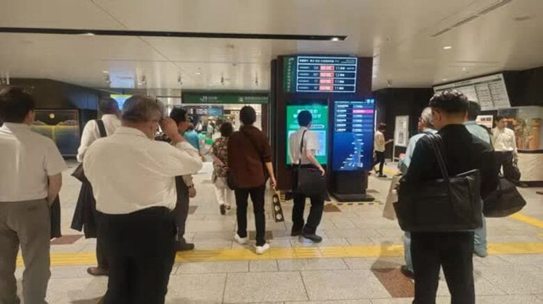 【速報】ＪＲ仙台駅改札前“駅員に状況確認”…東北新幹線　東京～仙台（上下線）運転見合わせ｜FNNプライムオンライン