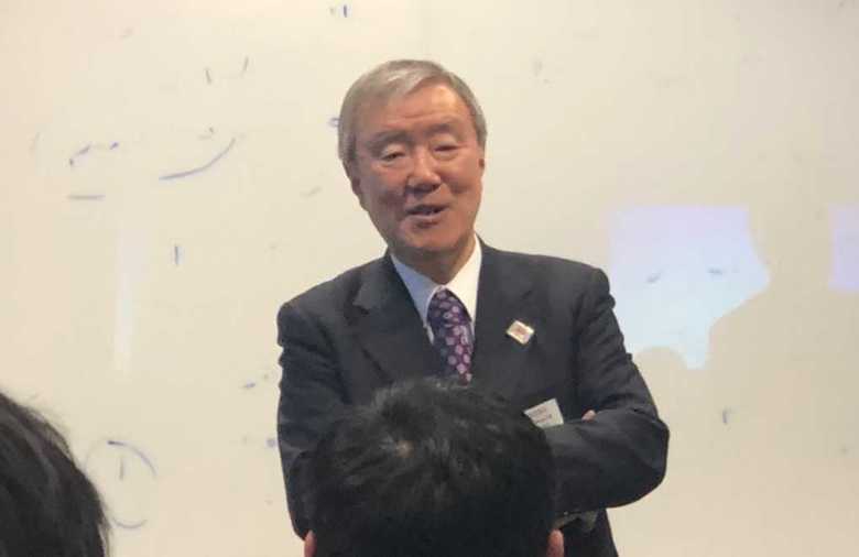 2月 立命館アジア太平洋大学・出口治明学長 ロンドン・東洋アフリカ研究学院にて