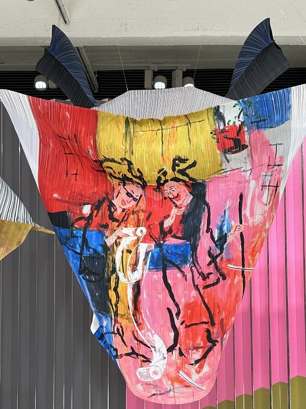 今にも二人が踊り出しそうな軽やかさ