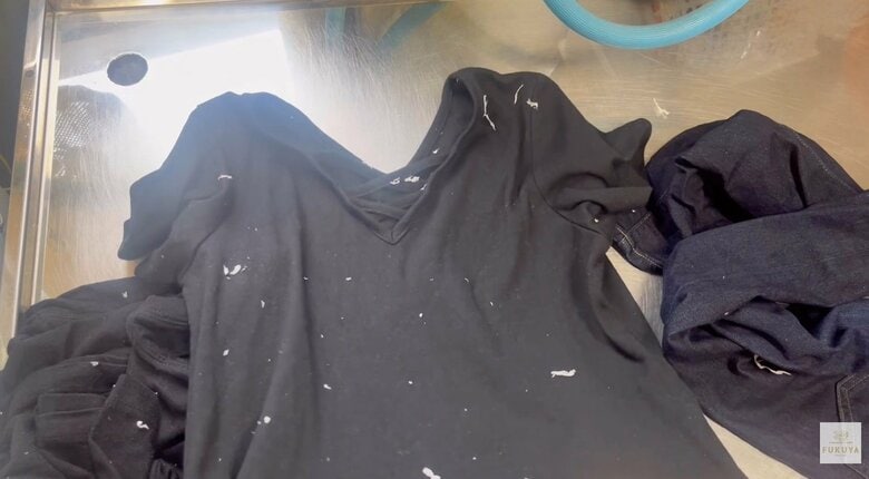 Tシャツにティッシュがびっしり…