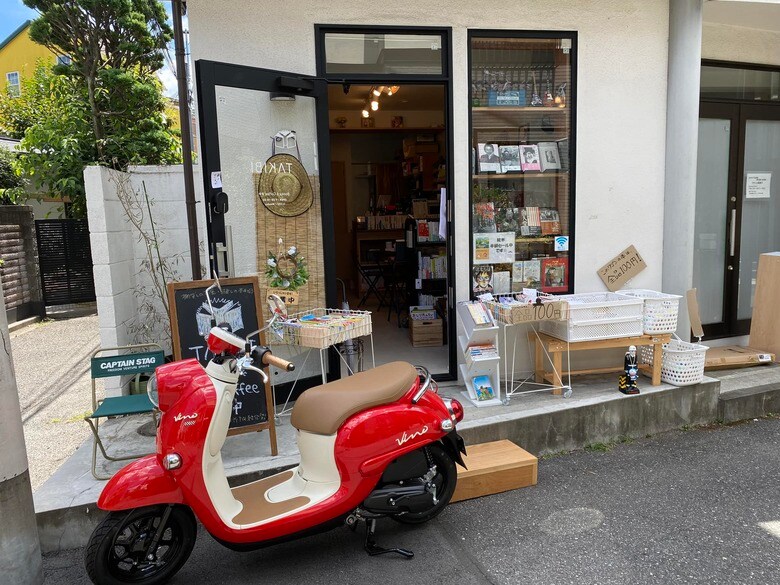 谷中にあるTAKIBIは「たき火のような本屋」を目指す