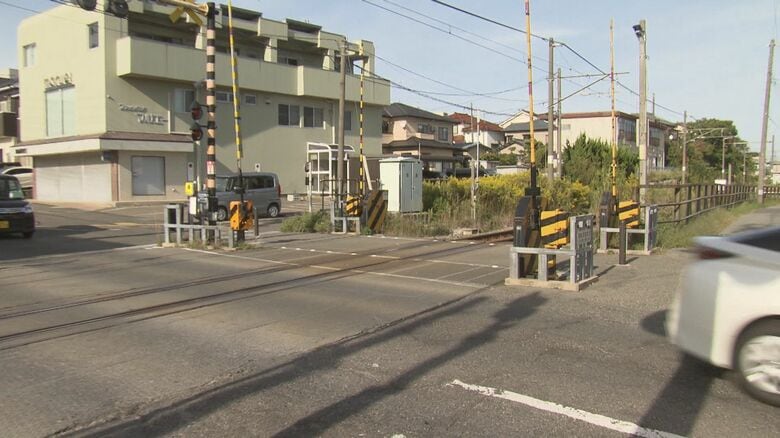 この踏切から線路内へ侵入