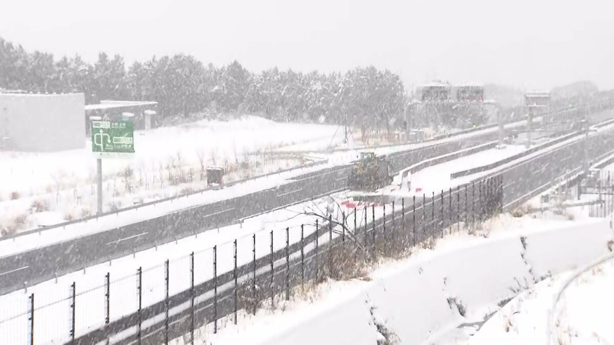 新名神高速で滞留など交通障害も…“今季最長寒波”きょう大雪1回目ピーク