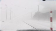 急〇〇は控えて安全運転を 雪道の「危険」再確認 秋田・北秋田市