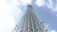東京スカイツリーの全エレベーターあすから通常営業　客が一時閉じ込められる事故あった1基の運転再開へ