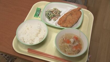 伊保内高校で“給食の卒業式”　「サケのように帰ってきて地元を盛り上げて」　岩手県九戸村