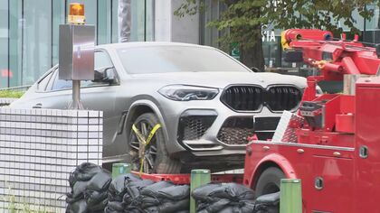 水没車の所有者「皆どれだけ辛いか…」浸水した地下駐車場で本格的な搬出作業始まる 全国からレッカー車の応援