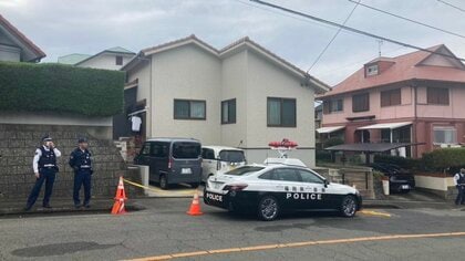67歳父親を包丁で刺し殺害しようとした疑い　43歳の息子逮捕　路上には母親けがして倒れる　父親は死亡　福岡・那珂川市