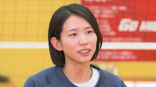 バレーボール古賀選手など超有名選手の色紙です。激レアなので高いですが値段交渉アリ バレーボール古賀選手など超有名選手の色紙です。激レアなので